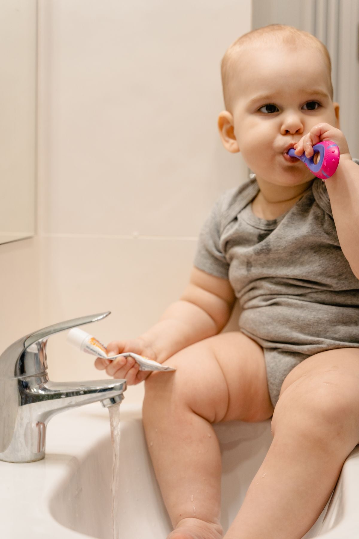 Baby teething and chewing