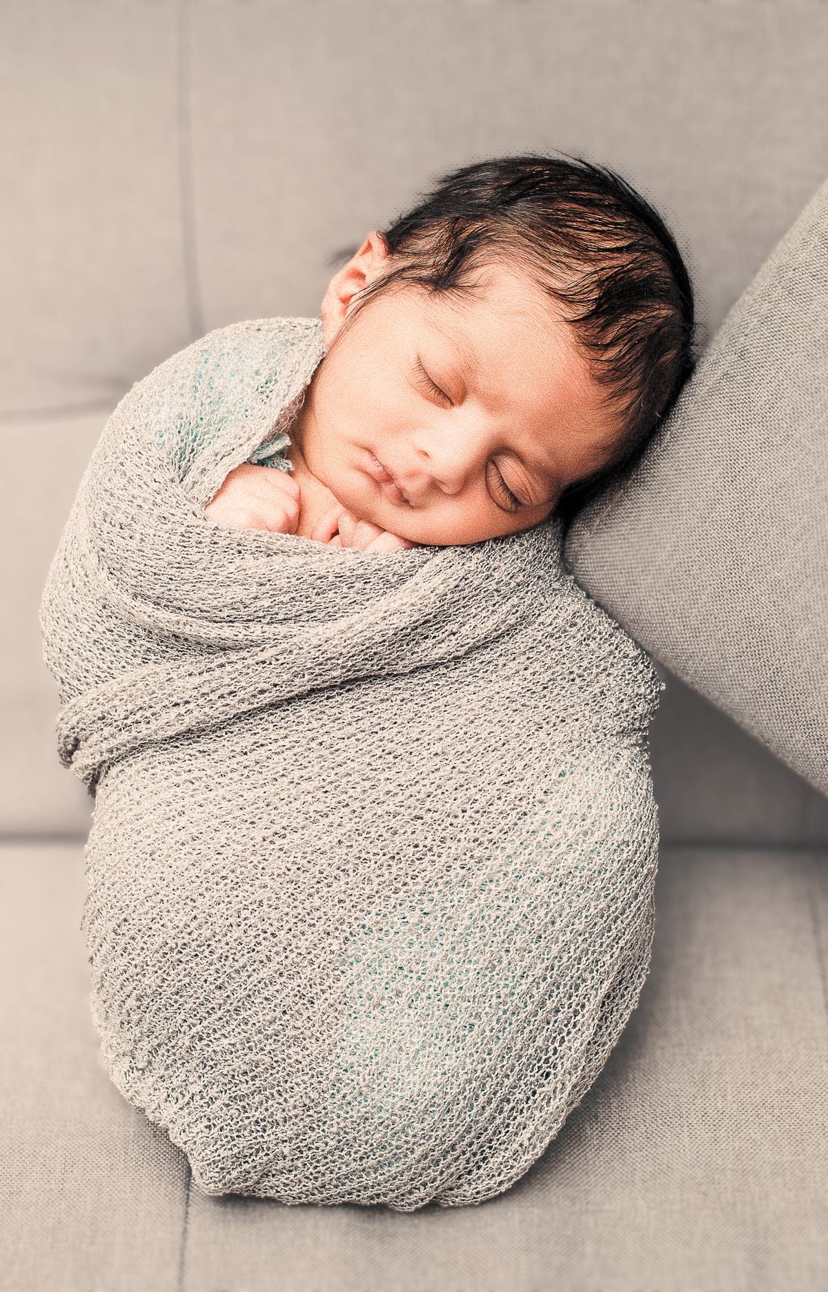 Newborn baby — baby hiccups causes and tips guide