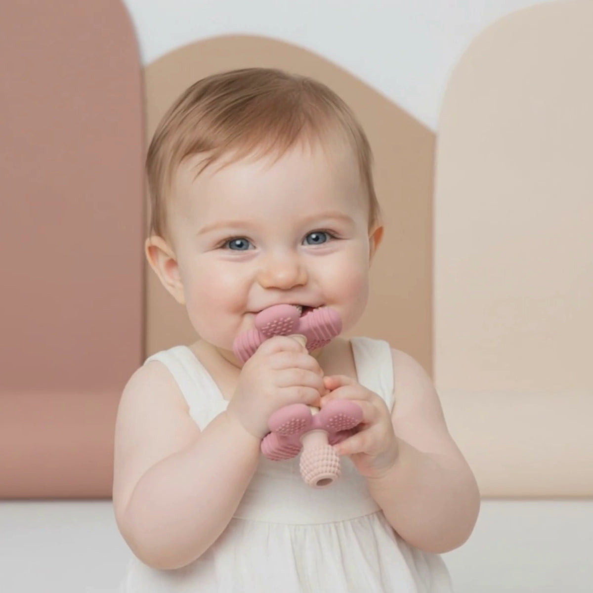 Load video: Infatot Barbell Buddy silicone baby teether